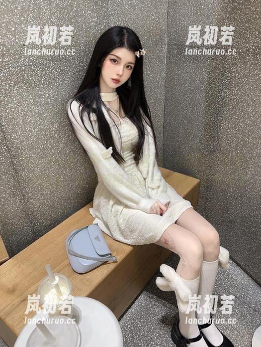 Xiuren秀人网 - 奈汐酱nice瑜伽写真图片大放送，带你领略身体与精神的极致美感