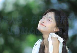 Xiuren秀人网 – 探索奶芙乔乔的海边图包分享，让你的心也随风与海浪起舞！