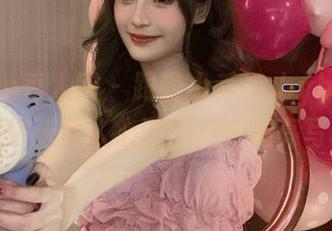 Xiuren秀人网 – 跟随小乔babyb的步伐，探索那张令人心醉的高清油亮写真吧！