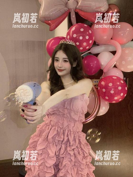 Xiuren秀人网-小乔babyb Xiuren秀人网 - 跟随小乔babyb的步伐,探索那张令人心醉的高清油亮写真吧!