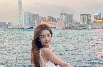 Xiuren秀人网 – 迷人小甜angle与高跟鞋：精彩纷呈的写真图集，呈现不一样的美丽