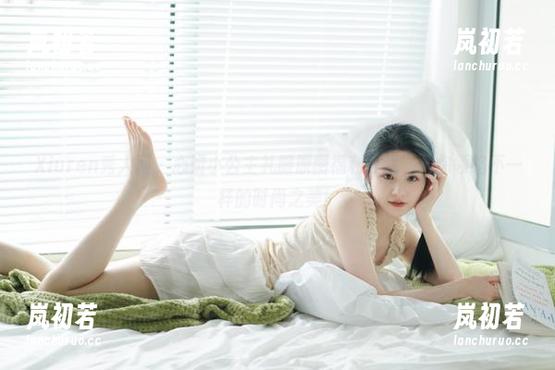 Xiuren秀人网-心妍小公主 Xiuren秀人网 - 心妍小公主礼服原图福利放送,带你领略不一样的时尚之美!