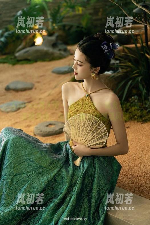 Xiuren秀人网-戴允祺zoe Xiuren秀人网 - 黑色优雅:戴允祺zoe美图集合,免费下载引领潮流风向