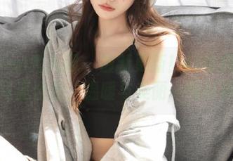 Xiuren秀人网 – 最新更新！抖娘利世居家写真合集，温暖与美丽一网打尽！