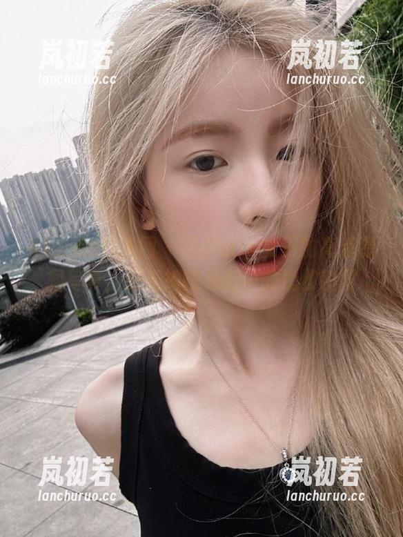 Xiuren秀人网-月夕Lily Xiuren秀人网 - 月夕Lily女王的高清原图写真,感受她在光影中的优雅瞬间