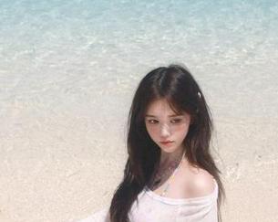 Xiuren秀人网 – 朱可儿Flora闪耀夏日：神秘比基尼合集套图，让你心动不已！