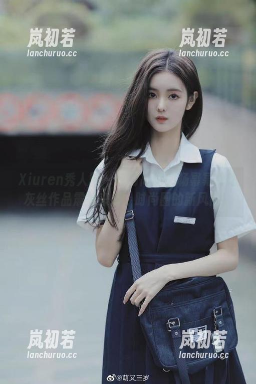 Xiuren秀人网-杨幂幂 Xiuren秀人网 - 前方高能!杨幂幂最新灰丝作品震撼来袭,时尚圈的新风尚!