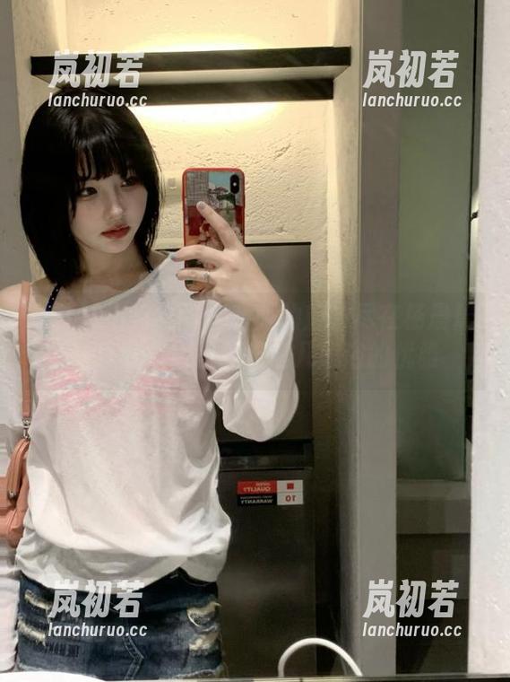 Xiuren秀人网-杨晨晨 Xiuren秀人网 - 和服的魅力尽在杨晨晨写真分享,呈现出超凡脱俗的优雅