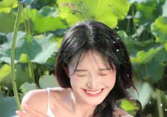 Xiuren秀人网 – 探索果果Nikki女友私拍图包中的浪漫元素，让爱充满每一张照片