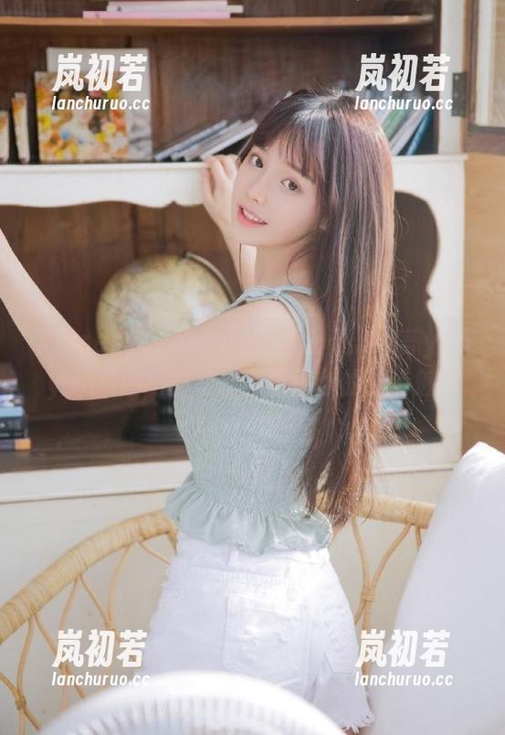 Xiuren秀人网-沐言yanyan Xiuren秀人网 - 随性与优雅:沐言yanyan校园写真定制,展现你的独特魅力