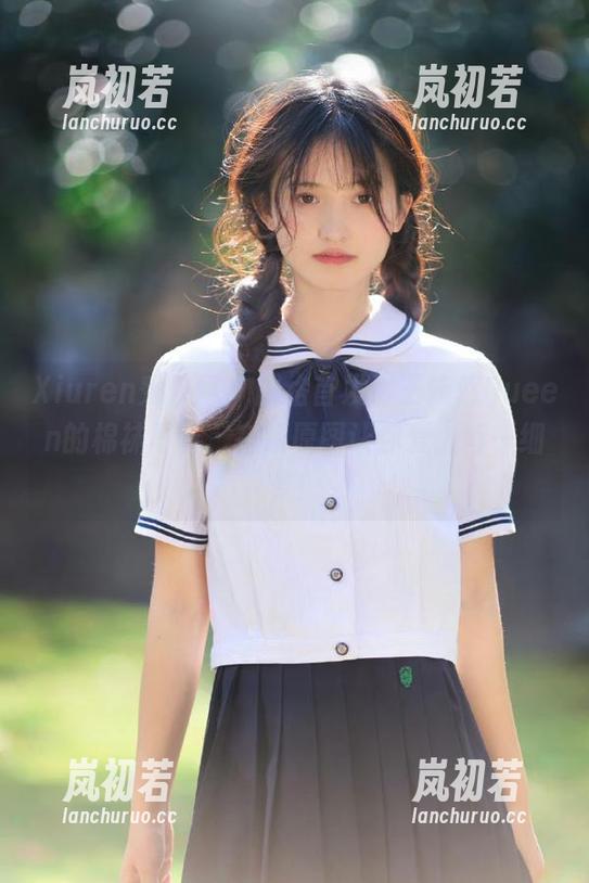 Xiuren秀人网-王婉悠Queen Xiuren秀人网 - 网络首发!王婉悠Queen的棉袜写真,在线原图让你爱上每一细节!