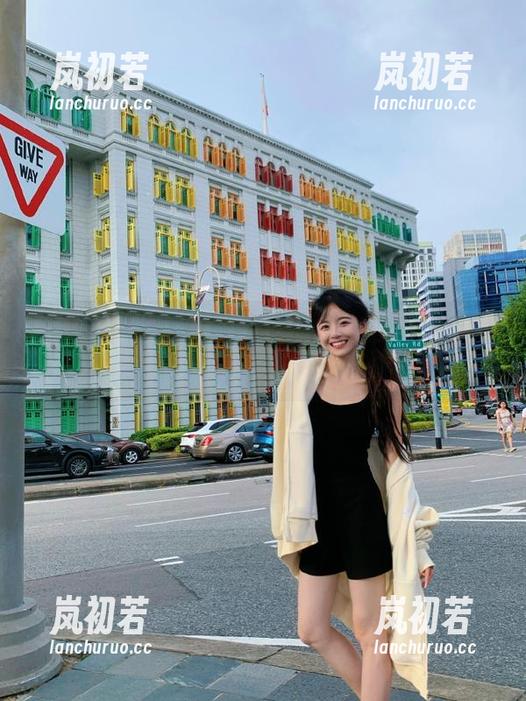 Xiuren秀人网 - 从玛鲁娜Manuela的镜头看毛衣之美，优雅壁纸与美图齐上阵！