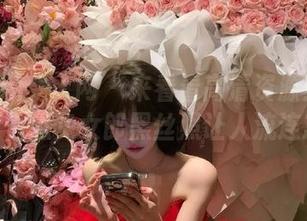 Xiuren秀人网 – 来看看高清资源！糯米NM性感兔女郎黑丝照让人流连忘返