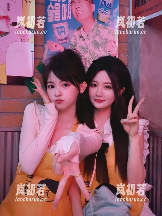 Xiuren秀人网-舒林培 Xiuren秀人网 - 全套舒林培泳池写真,我的天哪,图片中的每个瞬间都是完美的诱惑!