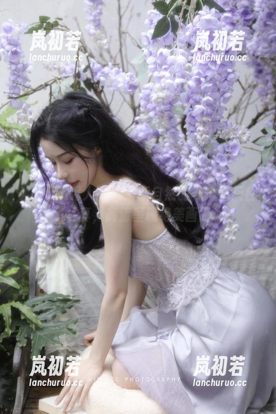 Xiuren秀人网-芈琳娜 Xiuren秀人网 - 清新自然的芈琳娜天台写真,高清呈现绝美画面