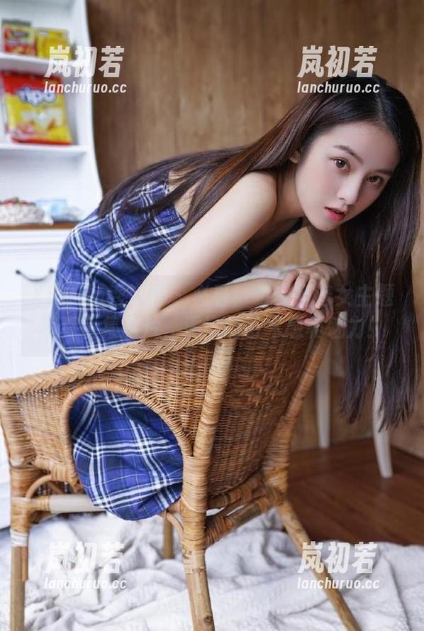 Xiuren秀人网-萌白酱 Xiuren秀人网 - 必看!萌白酱修女主题写真合集图片,满满的艺术感和魅力!