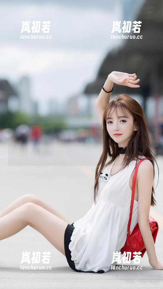 Xiuren秀人网 - 让我们一起追寻西希白兔的秘密：在线高清写真，绝对不容错过！