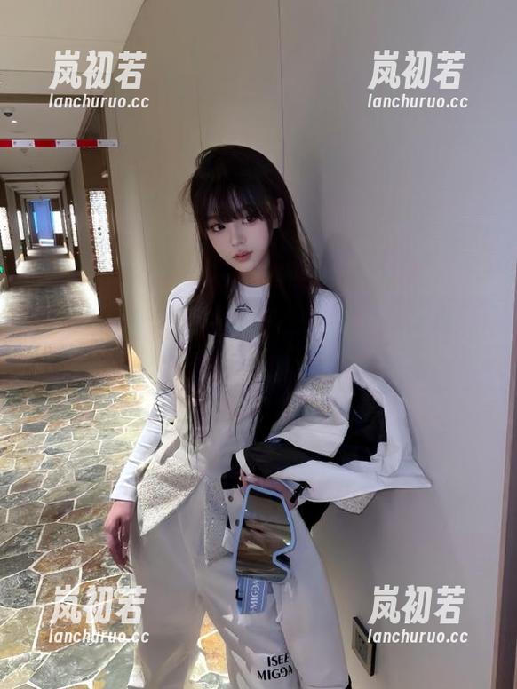 Xiuren秀人网-软糖爱喝奶 Xiuren秀人网 - 软糖爱喝奶天使写真:最新美图带你进入梦幻世界