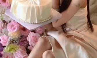 Xiuren秀人网 – 看金小依如何用比基尼在线美图刷新你的审美底线，绝对不容错过！