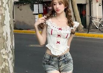 YALAYI雅拉伊 – 最新肉丝美图上线，鸭鸭用镜头捕捉生活中的无尽美好
