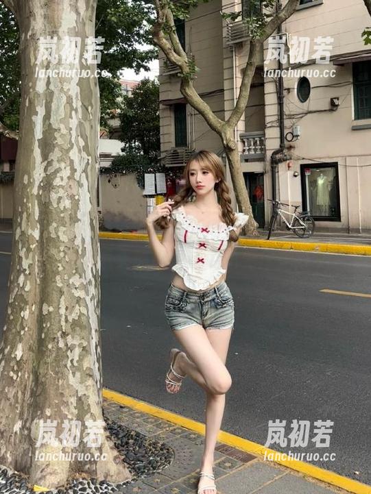 YALAYI雅拉伊-鸭鸭 YALAYI雅拉伊 - 最新肉丝美图上线,鸭鸭用镜头捕捉生活中的无尽美好