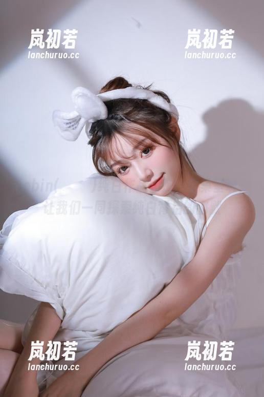 Yebin(전예빈)纯白作品大赏：全集呈现，让我们一同探索纯白背后的幽默