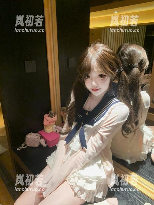 YouMi尤蜜荟 - 蕾丝写真新更新：小海臀Rean展现风华绝代的个人风格！