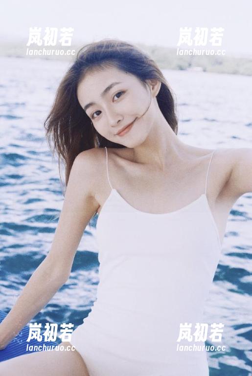 YouMi尤蜜荟 - 甜蜜是小逗逗与女友的精彩图集，感受心动瞬间，马上下载！