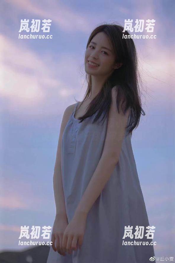 YouMi尤蜜荟-谭小灵 YouMi尤蜜荟 - 免费解锁谭小灵的肉丝写真,美图瞬间提升你的审美格调!