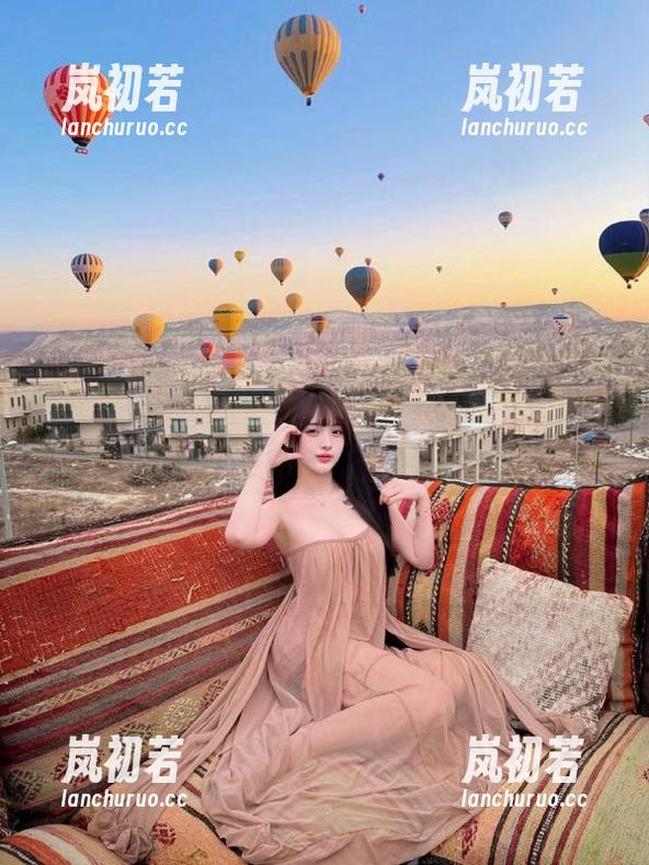 beautyleg-ChiChi beautyleg - ChiChi泳衣的迷人身影,在线图集记录她的海岸时光!