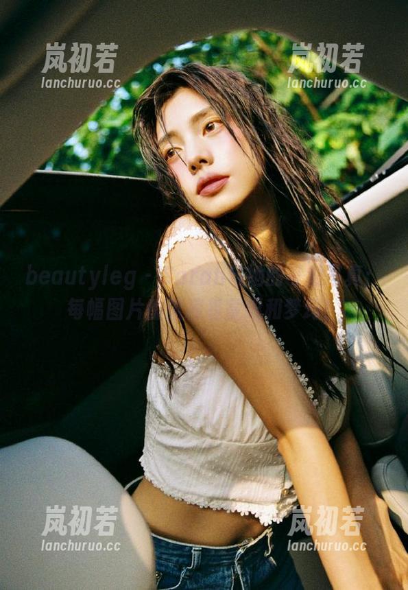 beautyleg - Sarah与她的可爱写真：每幅图片都蕴藏着童趣和梦幻！