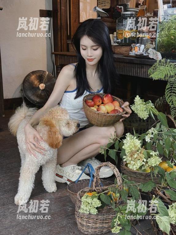 beautyleg-Stephy beautyleg - Stephy的皮衣写真图包,观看她如何与经典时尚完美结合!