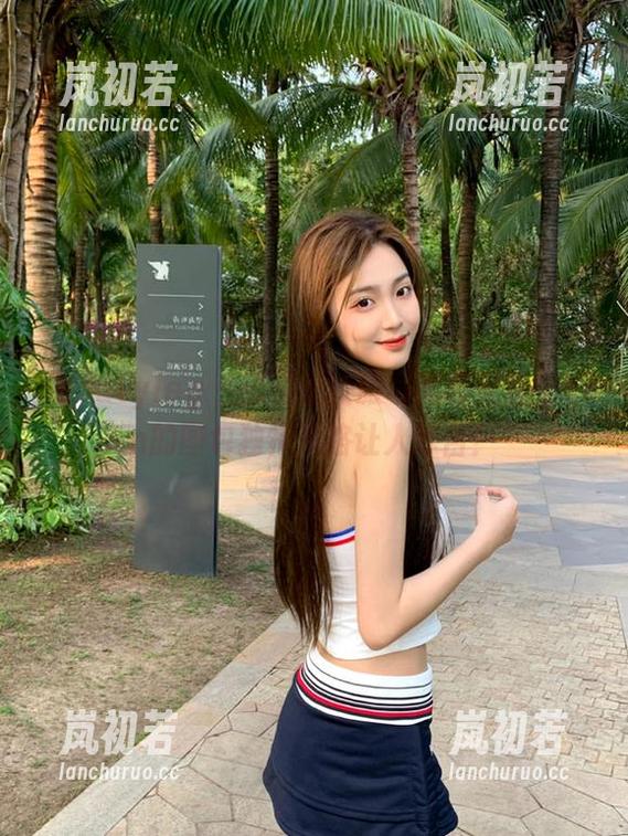 beautyleg - 无圣光校服写真再升级，Xin的图包独特风格让人咋舌！