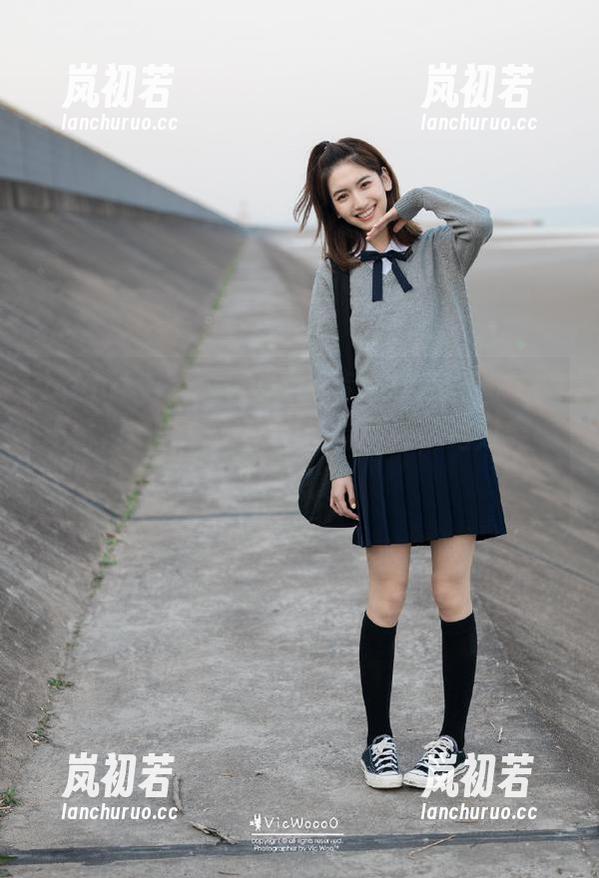 beautyleg - 谁需要传统办公室？快来观看Yen办公桌上的独特图片，绝对突破你的想象！