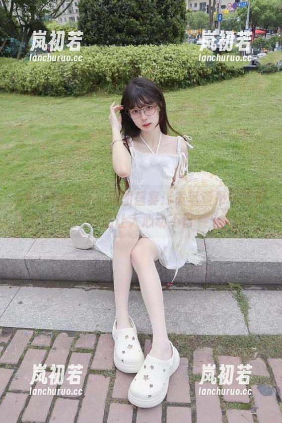 beautyleg-黄苇萱 beautyleg - 美图盛宴:黄苇萱吊带写真作品让人心动不已