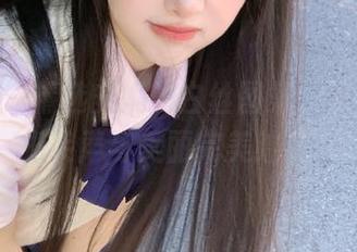 pans – 精选安妮的白丝图集，看她如何把笑声与美丽完美结合！
