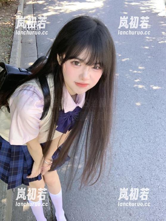 pans - 精选安妮的白丝图集，看她如何把笑声与美丽完美结合！