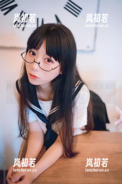 usejan蓝蓝 神秘博主usejan蓝蓝带你探索肉丝妹妹的唯美写真图片分享!