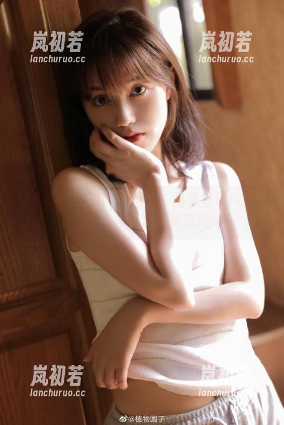 いくみ(育美)COS回归：高清呈现Fantia-2021年合集的绝美瞬间