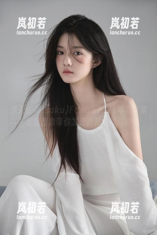 深入サク(saku)Fantia2021年写真集，定制图集带你发现隐藏的摄影故事
