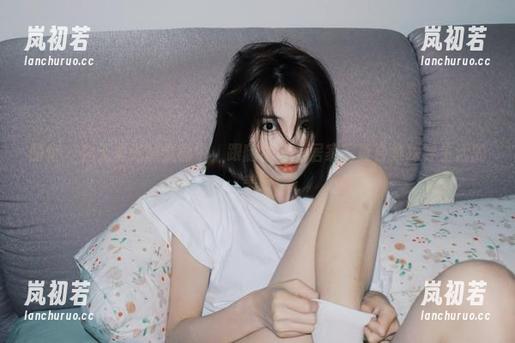丽柜-尔尔 丽柜 - 在无圣光的氛围中,跟随尔尔的居家写真合集探寻生活的美好