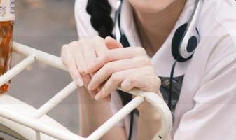 丽柜 – 最新心心套装合集曝光，快来一探她的独特风格吧！