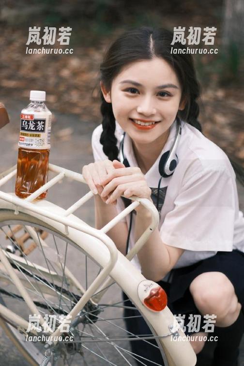 丽柜-心心 丽柜 - 最新心心套装合集曝光,快来一探她的独特风格吧!