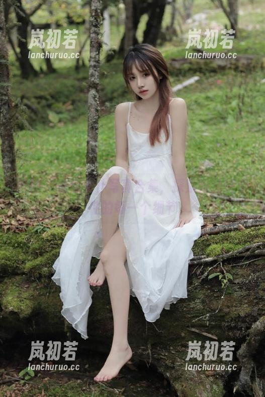 丽柜-悠悠 丽柜 - 悠悠女仆写真合集,探索她独特个性的每一个细节