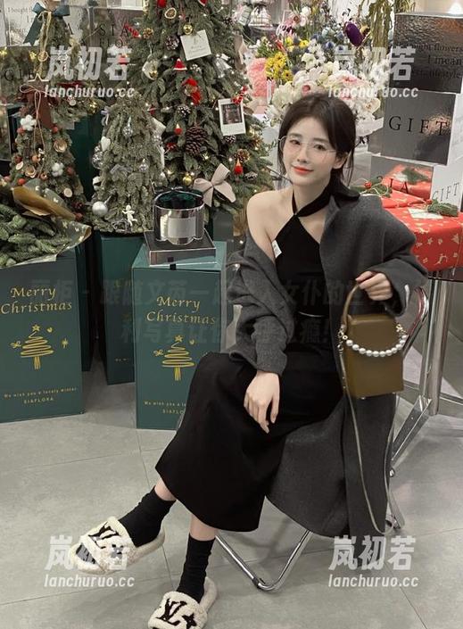 丽柜-文芮 丽柜 - 跟随文芮一起进入女仆的世界,福利写真让你大呼过瘾!