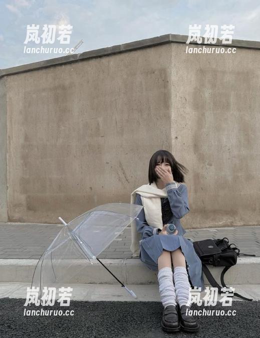 丽柜-潘潘 丽柜 - 潘潘全新图集更新:灰丝作品为你展现时尚与艺术的交汇点