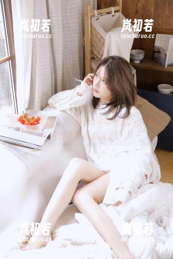 丽柜 - 每次看到潼潼的写真更新，女神的魅力是否有点过了？
