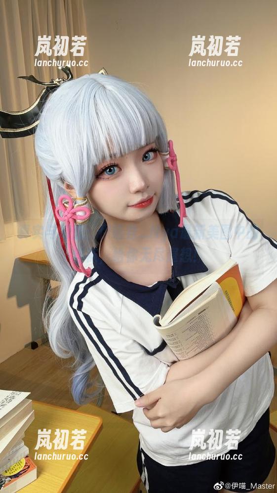 伊喵君_Nya 真实与幻想:伊喵君_Nya最新美图中的丝袜,给你无尽遐想!