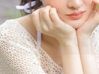 优星馆 – 下载可爱的小叶子双人写真全集，感受每一帧的温暖与情感！