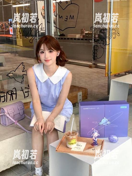 优星馆-懒桃子 优星馆 - 定制你的视觉享受:懒桃子纯白作品带你进入梦幻世界